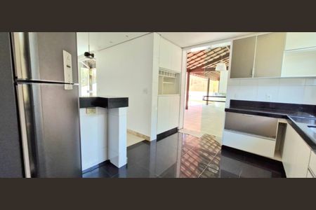 Casa de Condomínio à venda com 3 quartos, 1000m² em Várzea, Lagoa Santa