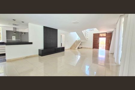 Casa de Condomínio à venda com 3 quartos, 1000m² em Várzea, Lagoa Santa