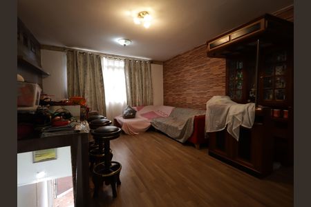 Casa à venda com 70m², 2 quartos e 1 vagaSala