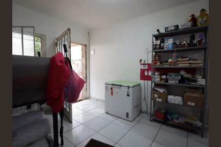 Casa à venda com 70m², 2 quartos e 1 vagaSala