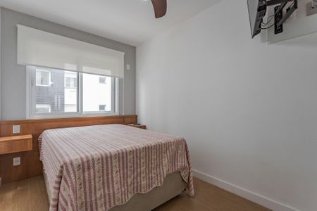 Quarto de apartamento para alugar com 1 quarto, 56m² em Passo D’areia, Porto Alegre