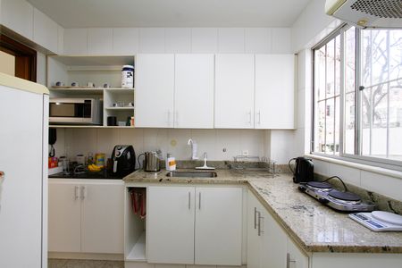 Apartamento para alugar com 114m², 3 quartos e 2 vagasCozinha