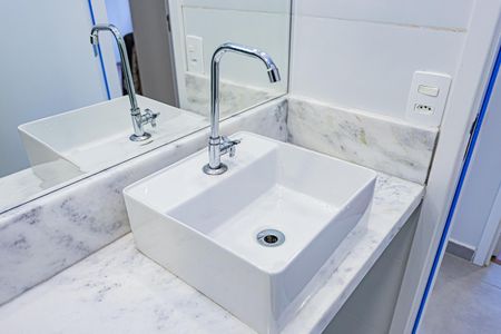 Apartamento para alugar com 42m², 2 quartos e sem vaga Apartamento para alugar com 42m², 2 quartos e sem vagaBanheiro