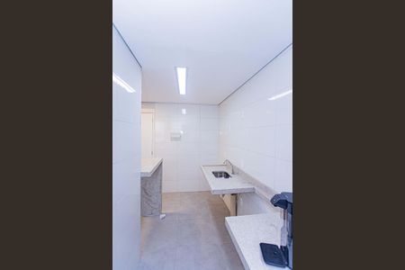 Apartamento para alugar com 42m², 2 quartos e sem vaga Apartamento para alugar com 42m², 2 quartos e sem vagaCozinha e Área de Serviço