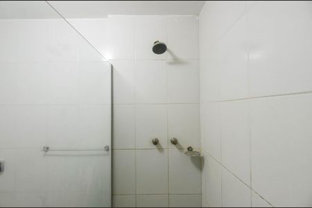 Apartamento para alugar com 70m², 2 quartos e 1 vaga Apartamento para alugar com 70m², 2 quartos e 1 vagaBanheiro da Suíte