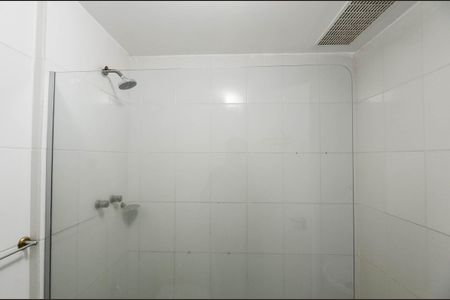 Apartamento para alugar com 70m², 2 quartos e 1 vaga Apartamento para alugar com 70m², 2 quartos e 1 vagaBanheiro da Suíte