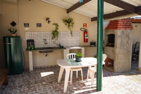 Studio para alugar com 33m², 1 quarto e 1 vaga Studio para alugar com 33m², 1 quarto e 1 vagaÁrea comum - Churrasqueira