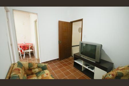 Sala de kitnet/studio para alugar com 1 quarto, 33m² em Jardim Melvi, Praia Grande