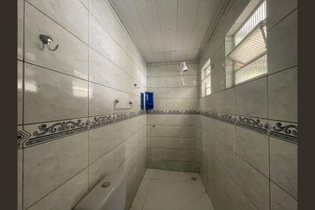 Casa à venda com 106m², 2 quartos e 2 vagas Casa à venda com 106m², 2 quartos e 2 vagasBanheiro Social