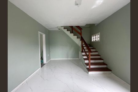 Sala de casa à venda com 2 quartos, 106m² em São José, Novo Hamburgo