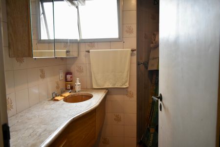 Apartamento à venda com 207m², 4 quartos e 4 vagasBanheiro da Suíte