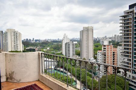 Apartamento à venda com 207m², 4 quartos e 4 vagasCobertura varanda