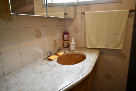 Apartamento à venda com 207m², 4 quartos e 4 vagasBanheiro da Suíte