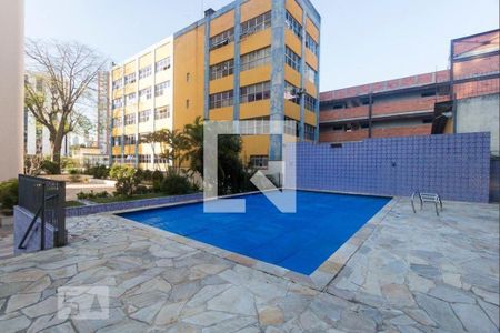 Apartamento à venda com 207m², 4 quartos e 4 vagasÁrea comum - Piscina