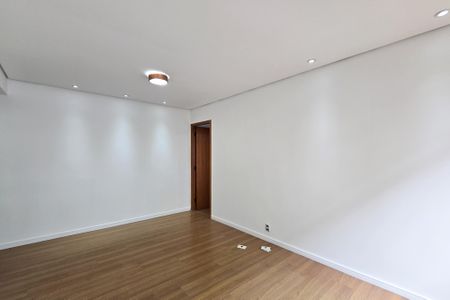 Apartamento para alugar com 89m², 3 quartos e 1 vaga Apartamento para alugar com 89m², 3 quartos e 1 vagaSala
