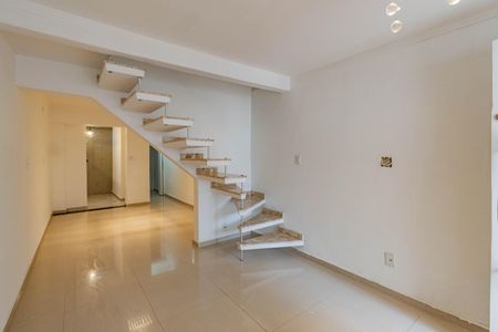 Sala de casa para alugar com 2 quartos, 80m² em Vila Gumercindo, São Paulo