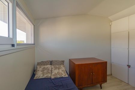 Casa de condomínio à venda com 160m², 3 quartos e 2 vagas Casa de condomínio à venda com 160m², 3 quartos e 2 vagasQuarto de Serviço