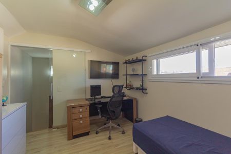 Casa de condomínio à venda com 160m², 3 quartos e 2 vagas Casa de condomínio à venda com 160m², 3 quartos e 2 vagasQuarto de Serviço