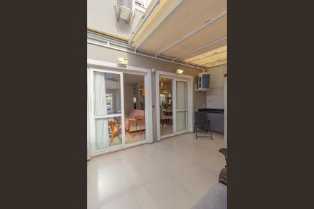 Casa de condomínio à venda com 160m², 3 quartos e 2 vagas Casa de condomínio à venda com 160m², 3 quartos e 2 vagasÁrea Gourmet