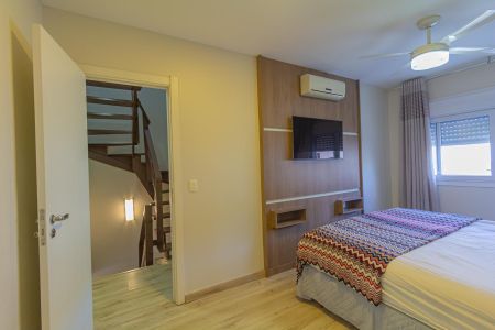 Casa de condomínio à venda com 160m², 3 quartos e 2 vagas Casa de condomínio à venda com 160m², 3 quartos e 2 vagasSuíte