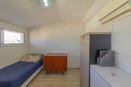 Casa de condomínio à venda com 160m², 3 quartos e 2 vagas Casa de condomínio à venda com 160m², 3 quartos e 2 vagasQuarto de Serviço