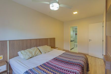 Casa de condomínio à venda com 160m², 3 quartos e 2 vagas Casa de condomínio à venda com 160m², 3 quartos e 2 vagasSuíte