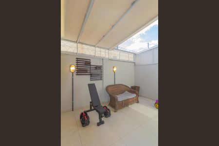 Casa de condomínio à venda com 160m², 3 quartos e 2 vagas Casa de condomínio à venda com 160m², 3 quartos e 2 vagasÁrea Gourmet