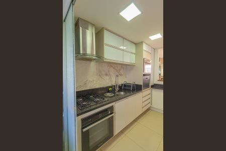 Casa de condomínio à venda com 160m², 3 quartos e 2 vagas Casa de condomínio à venda com 160m², 3 quartos e 2 vagasCozinha e Área de Serviço