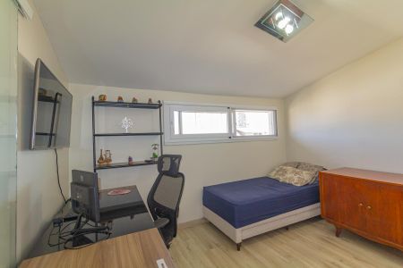 Casa de condomínio à venda com 160m², 3 quartos e 2 vagas Casa de condomínio à venda com 160m², 3 quartos e 2 vagasQuarto de Serviço