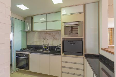 Casa de condomínio à venda com 160m², 3 quartos e 2 vagas Casa de condomínio à venda com 160m², 3 quartos e 2 vagasCozinha e Área de Serviço