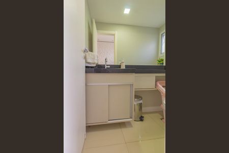 Casa de condomínio à venda com 160m², 3 quartos e 2 vagas Casa de condomínio à venda com 160m², 3 quartos e 2 vagasLavabo