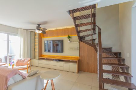 Casa de condomínio à venda com 160m², 3 quartos e 2 vagas Casa de condomínio à venda com 160m², 3 quartos e 2 vagasSala