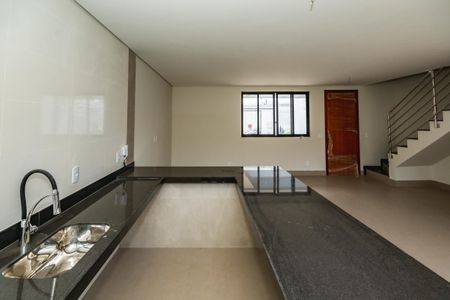 Casa à venda com 3 quartos, 121m² em Vila Cloris, Belo Horizonte