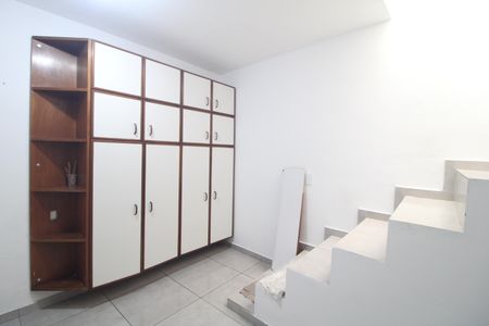 Sala/Cozinha de casa para alugar com 2 quartos, 165m² em Vila Marari, São Paulo