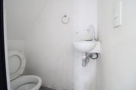 Lavabo de casa para alugar com 2 quartos, 165m² em Vila Marari, São Paulo