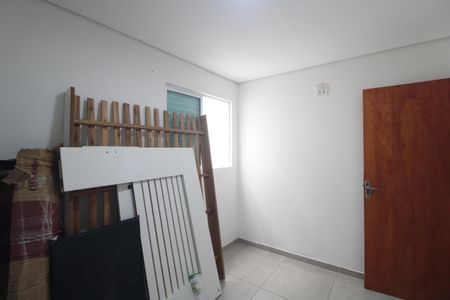 Quarto 2 de casa para alugar com 2 quartos, 165m² em Vila Marari, São Paulo