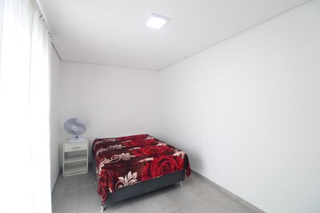 Quarto 1 de casa para alugar com 2 quartos, 165m² em Vila Marari, São Paulo