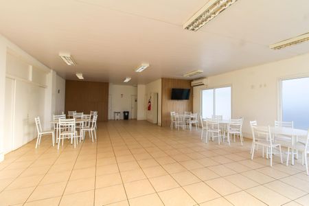 Apartamento à venda com 50m², 2 quartos e 1 vaga Apartamento à venda com 50m², 2 quartos e 1 vagaÁrea comum - Salão de festas