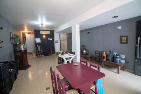 Sala 1 de casa à venda com 2 quartos, 200m² em Cidade Monções, São Paulo