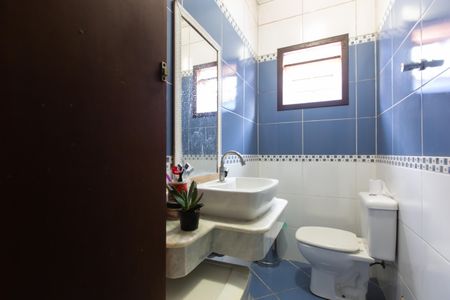 Casa à venda com 100m², 2 quartos e 2 vagasBanheiro 2