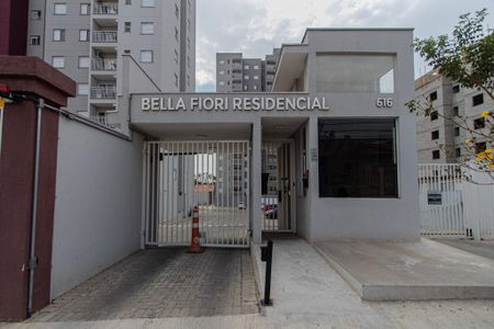Apartamento para alugar com 60m², 2 quartos e 1 vaga Apartamento para alugar com 60m², 2 quartos e 1 vagaFachada