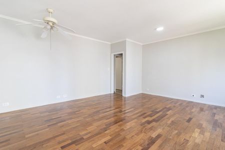 Apartamento para alugar com 128m², 3 quartos e 2 vagas Apartamento para alugar com 128m², 3 quartos e 2 vagasSala