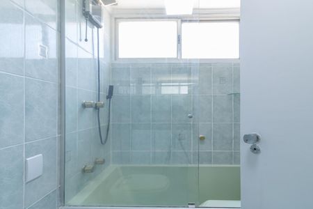 Apartamento para alugar com 128m², 3 quartos e 2 vagas Apartamento para alugar com 128m², 3 quartos e 2 vagasBanheiro da Suíte