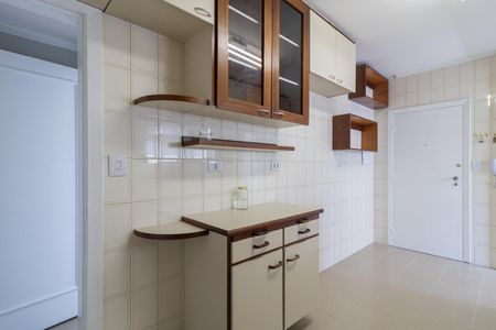 Apartamento para alugar com 128m², 3 quartos e 2 vagas Apartamento para alugar com 128m², 3 quartos e 2 vagasCozinha