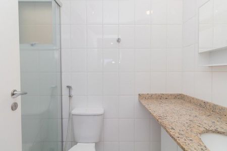 Banheiro 1 de apartamento para alugar com 2 quartos, 65m² em Jardim Botânico, Porto Alegre