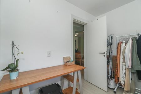 Quarto  de apartamento para alugar com 2 quartos, 70m² em Jardim Carvalho, Porto Alegre