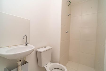 Banheiro de kitnet/studio para alugar com 1 quarto, 25m² em Bela Vista, São Paulo