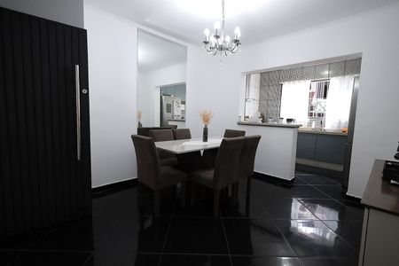 Casa à venda com 159m², 3 quartos e 2 vagasCopa