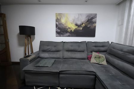 Casa à venda com 159m², 3 quartos e 2 vagasSala