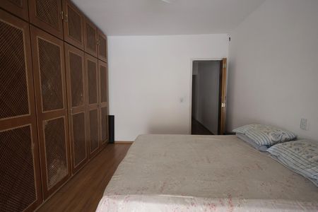 Casa à venda com 159m², 3 quartos e 2 vagasQuarto Suíte